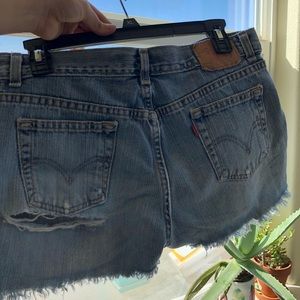 Vintage Levi’s Cutoff Shorts 🌞✌🏼